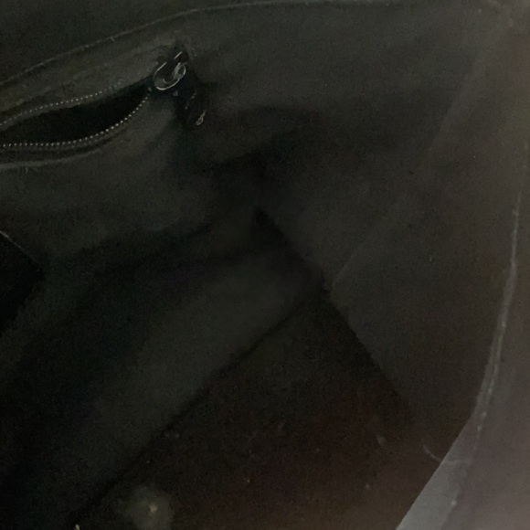 Brighton Leather Shoulder Bag - Picture 8 of 8